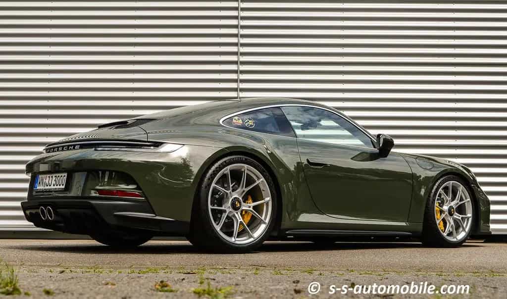 Porsche 992 GT3 Touring PDK PCCB PTS Blackolive Pepita 06/2022-photo-8