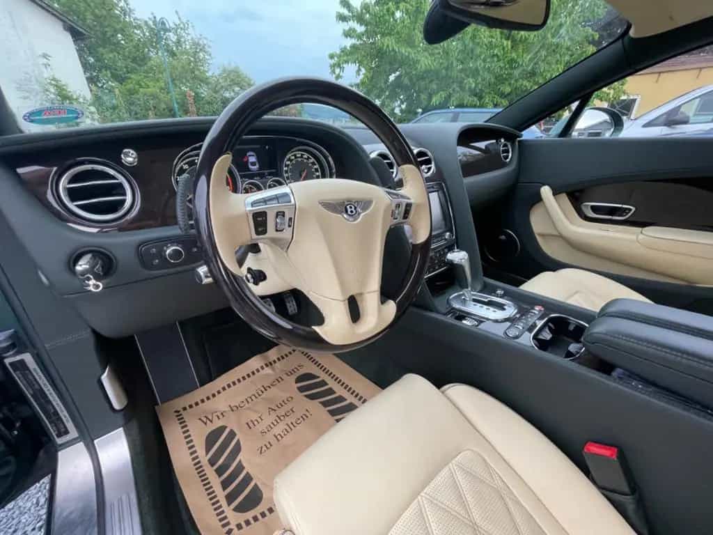 Bentley Continental GT W12 Mulliner Navi Radar Leder 21 12/2011-photo-16