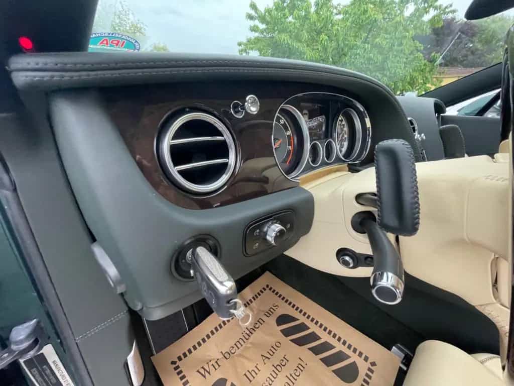 Bentley Continental GT W12 Mulliner Navi Radar Leder 21 12/2011-photo-19