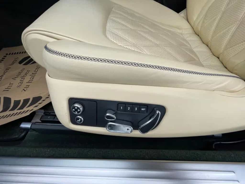 Bentley Continental GT W12 Mulliner Navi Radar Leder 21 12/2011-photo-20