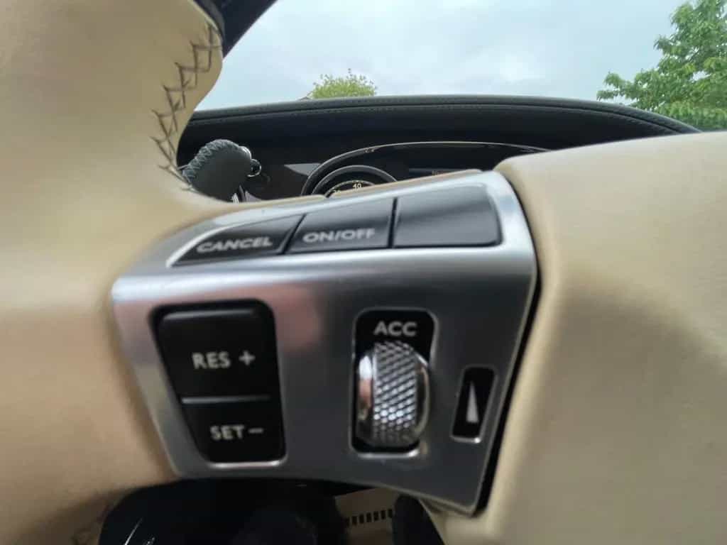 Bentley Continental GT W12 Mulliner Navi Radar Leder 21 12/2011-photo-23