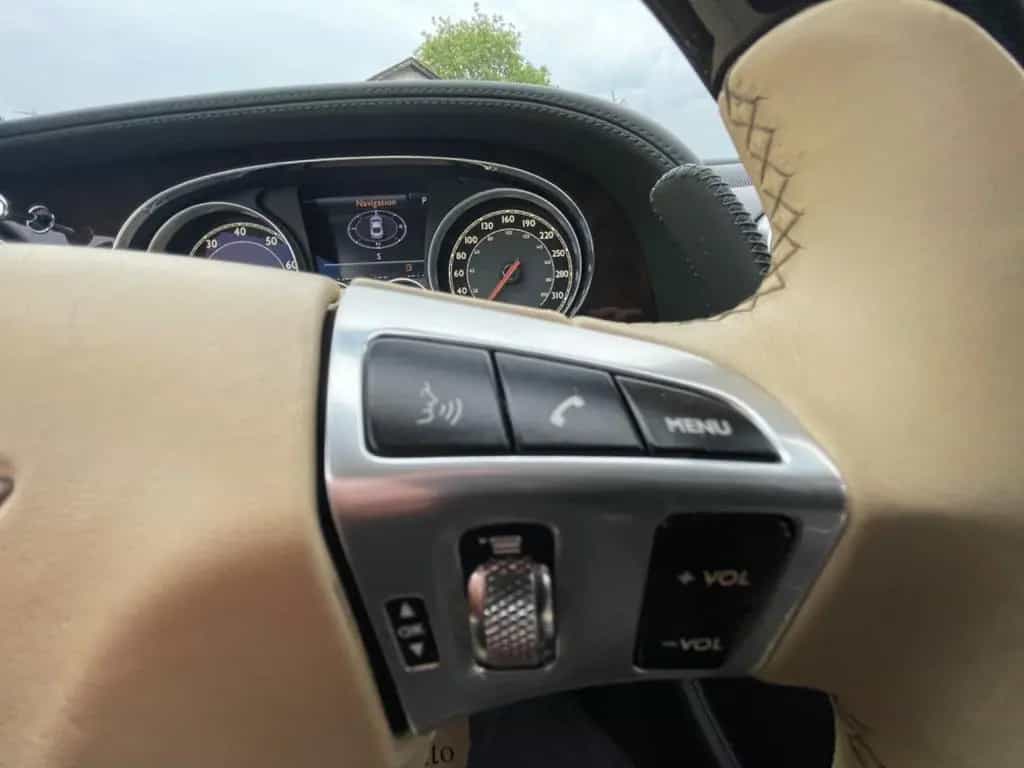 Bentley Continental GT W12 Mulliner Navi Radar Leder 21 12/2011-photo-24