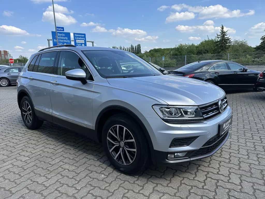 Volkswagen Tiguan Comfortline BMTStartStop*Pano*Digit.Tacho 02/2020-photo-1