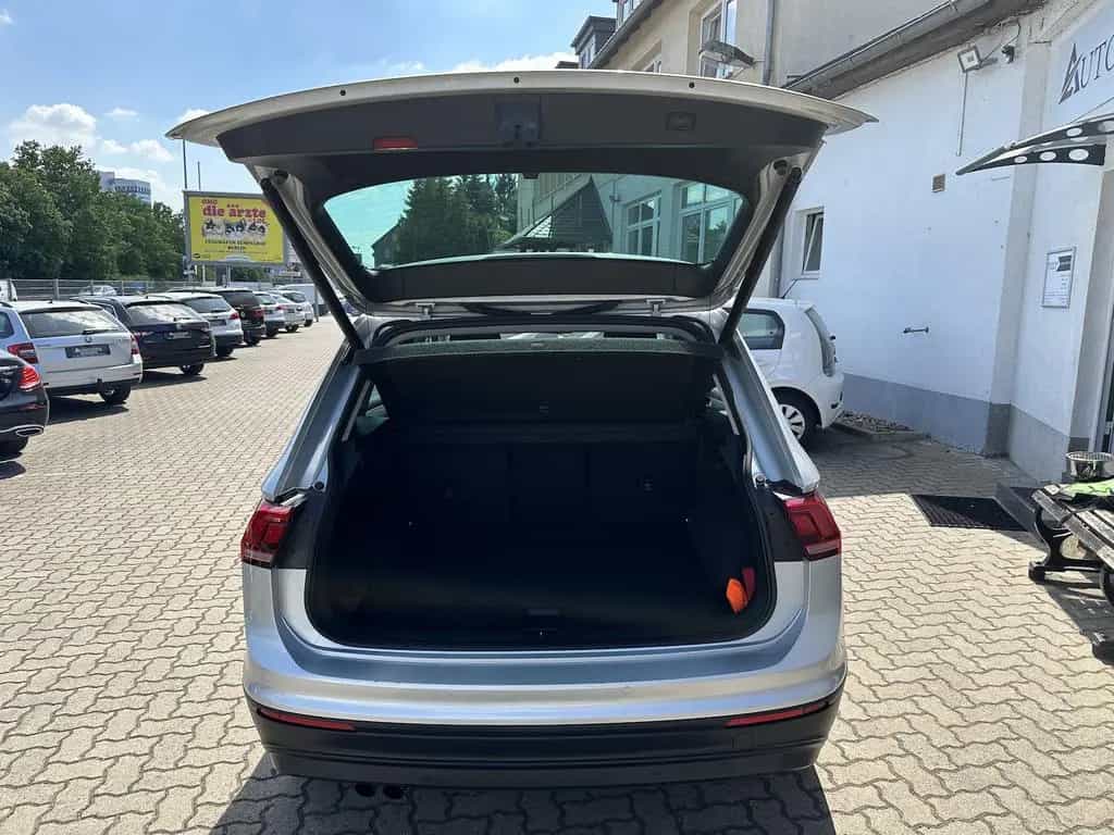Volkswagen Tiguan Comfortline BMTStartStop*Pano*Digit.Tacho 02/2020-photo-8