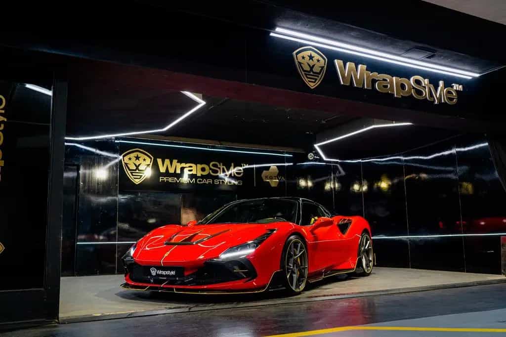 Ferrari F8 Spider MANSORY CARBON SOFTKIT 04/2022-photo-1