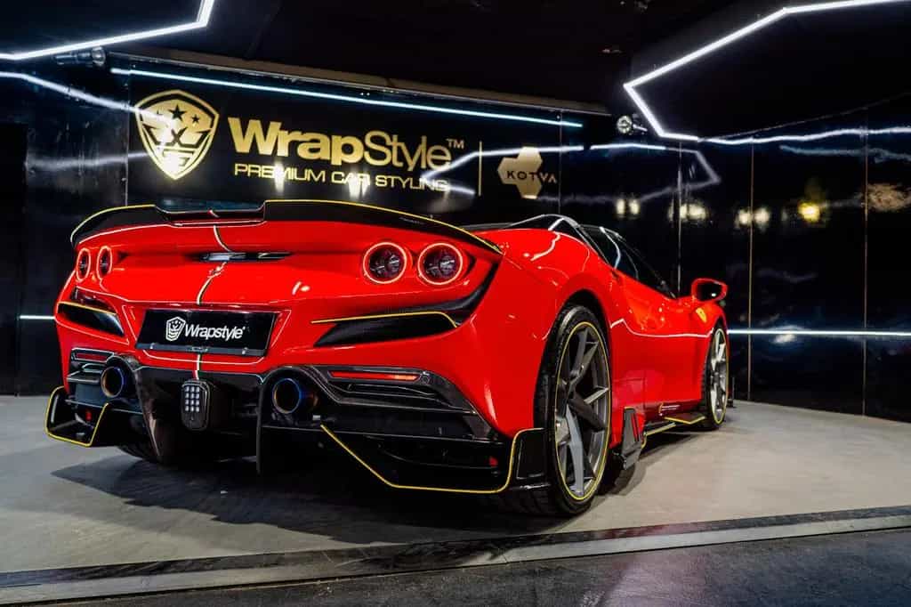 Ferrari F8 Spider MANSORY CARBON SOFTKIT 04/2022-photo-10