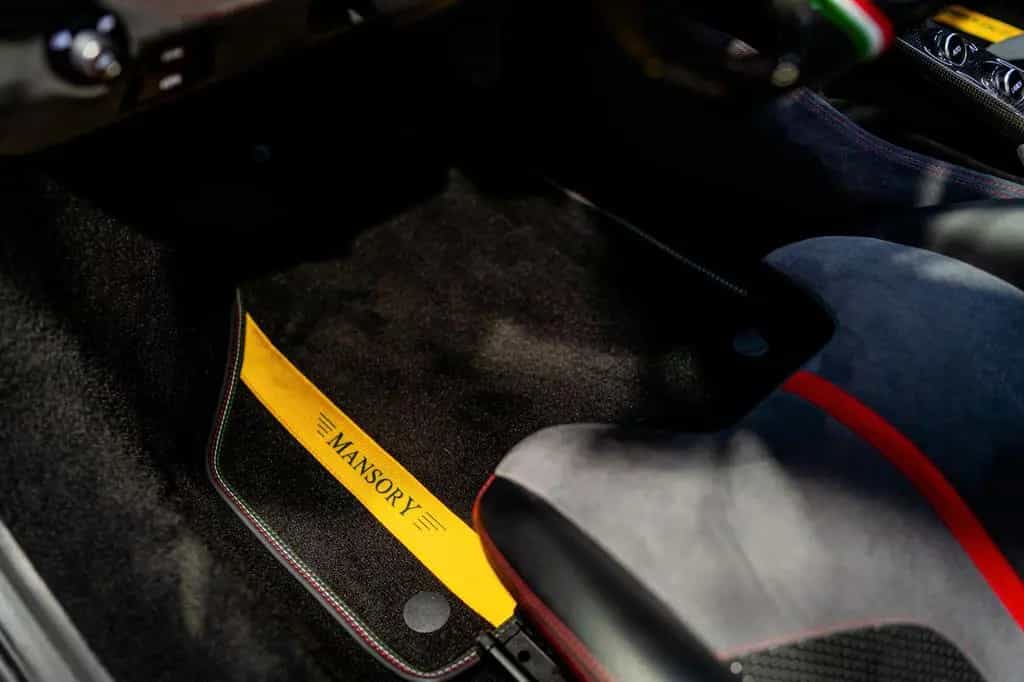 Ferrari F8 Spider MANSORY CARBON SOFTKIT 04/2022-photo-20
