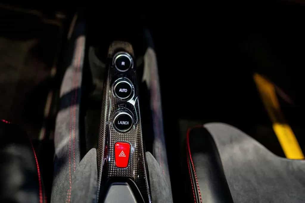 Ferrari F8 Spider MANSORY CARBON SOFTKIT 04/2022-photo-25