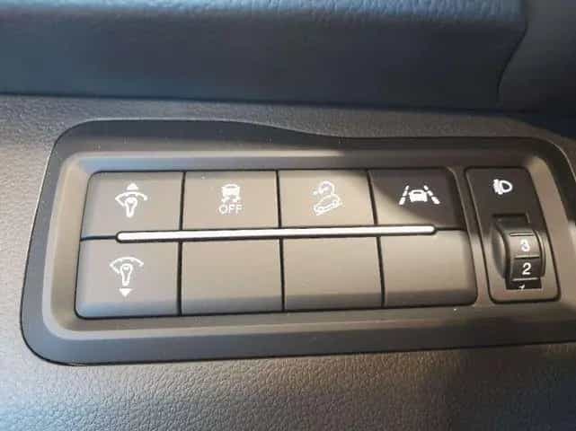 Ssangyong Tivoli Quartz 1.5 2024 6MT 2WD Navigationssystem 01/2025-photo-12
