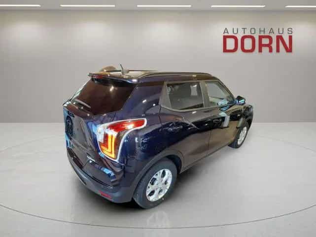 Ssangyong Tivoli Quartz 1.5 2024 6MT 2WD Navigationssystem 01/2025-photo-2