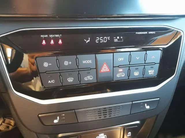 Ssangyong Tivoli Quartz 1.5 2024 6MT 2WD Navigationssystem 01/2025-photo-8