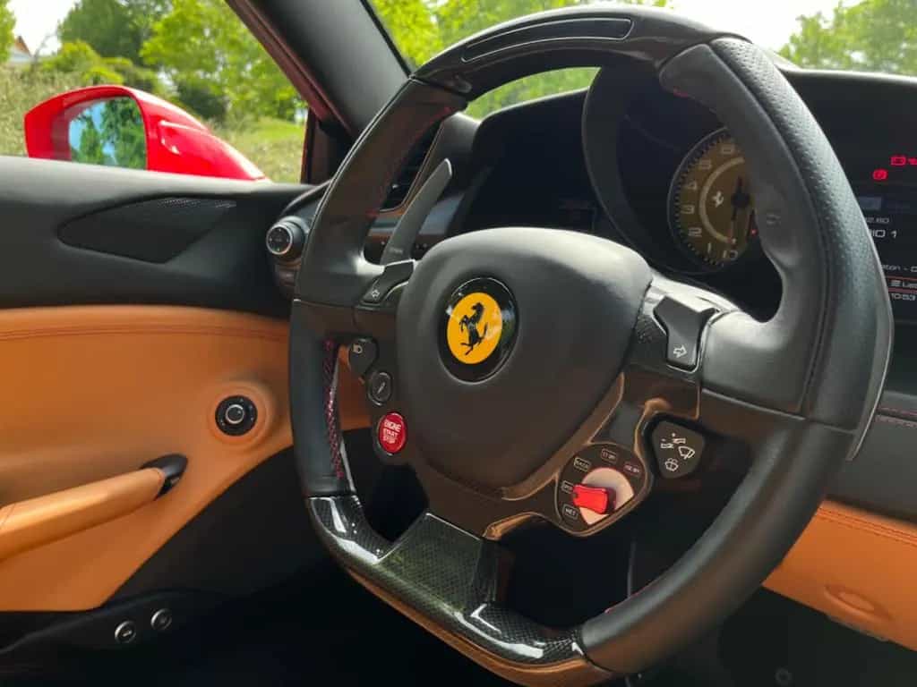 Ferrari 488 GTB 10/2015-photo-10