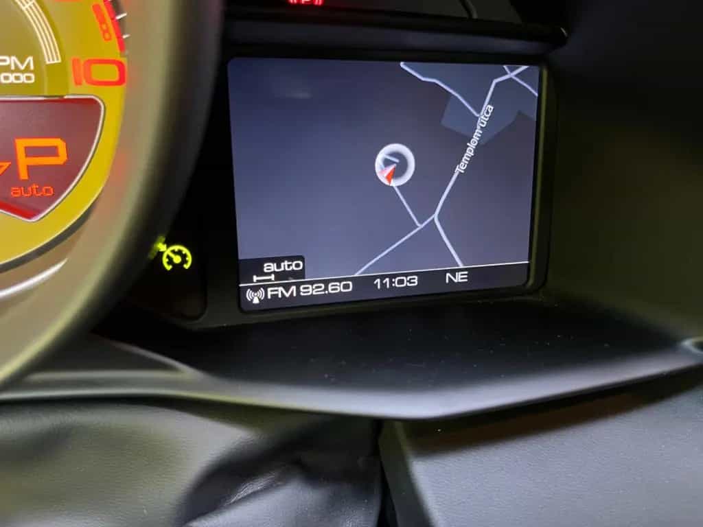 Ferrari 488 GTB 10/2015-photo-20