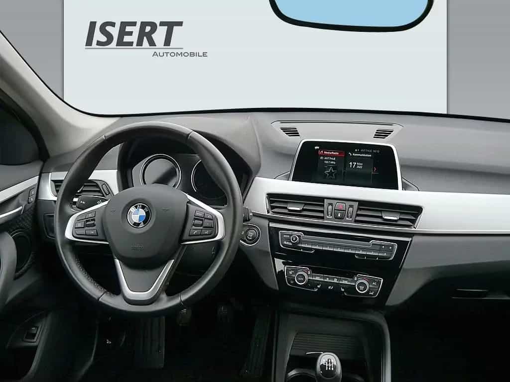 BMW X1 sDrive18d Advantage +NAVI+SHZ+LED+PDC+LM+ 06/2018-photo-3