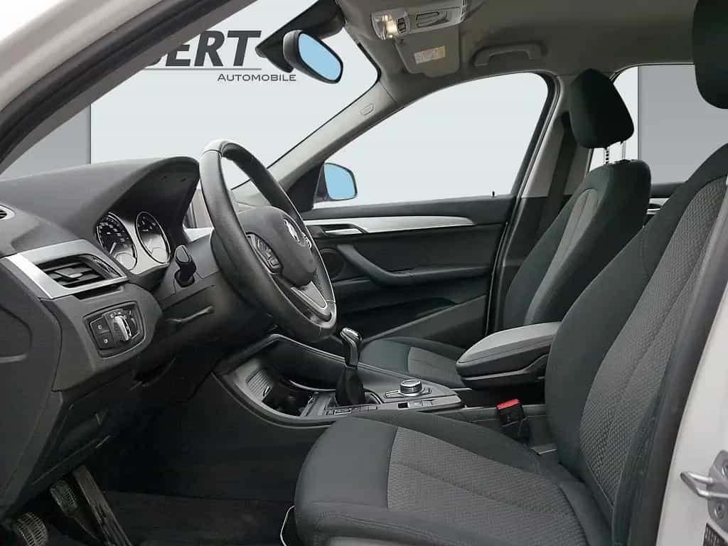 BMW X1 sDrive18d Advantage +NAVI+SHZ+LED+PDC+LM+ 06/2018-photo-4