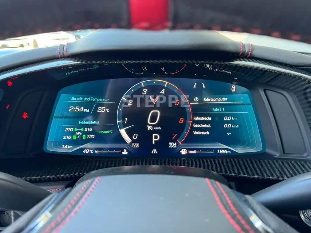Corvette C8 Stingray Coupe 6,2 V8 3LT Europamodell STEPPE 08/2025-photo-13