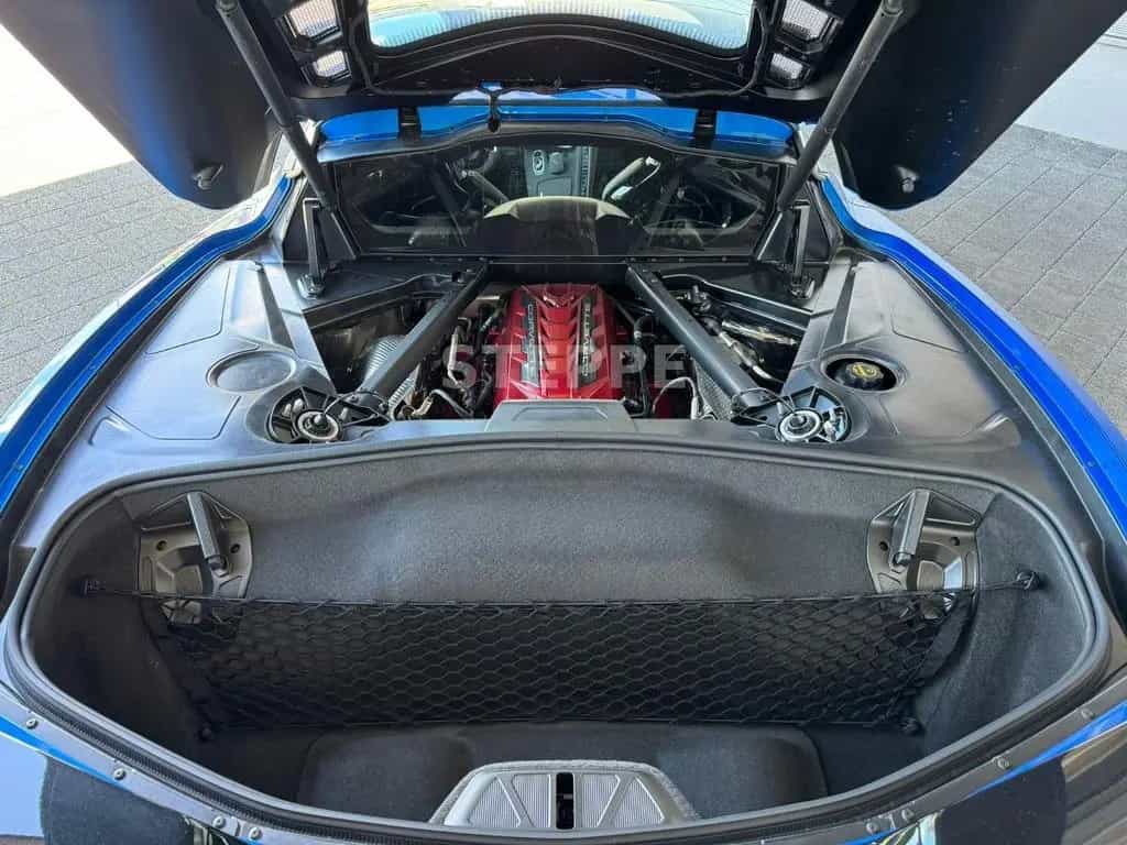 Corvette C8 Stingray Coupe 6,2 V8 3LT Europamodell STEPPE 08/2025-photo-5