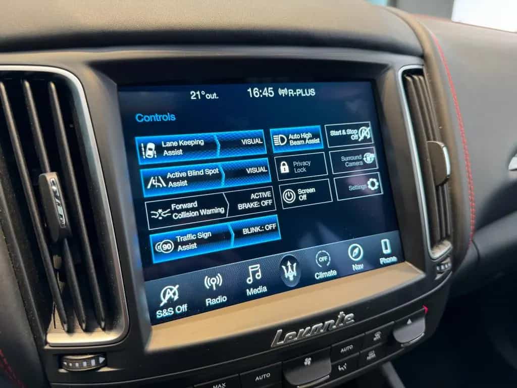 Maserati Levante GranSport S 12/2019-photo-22