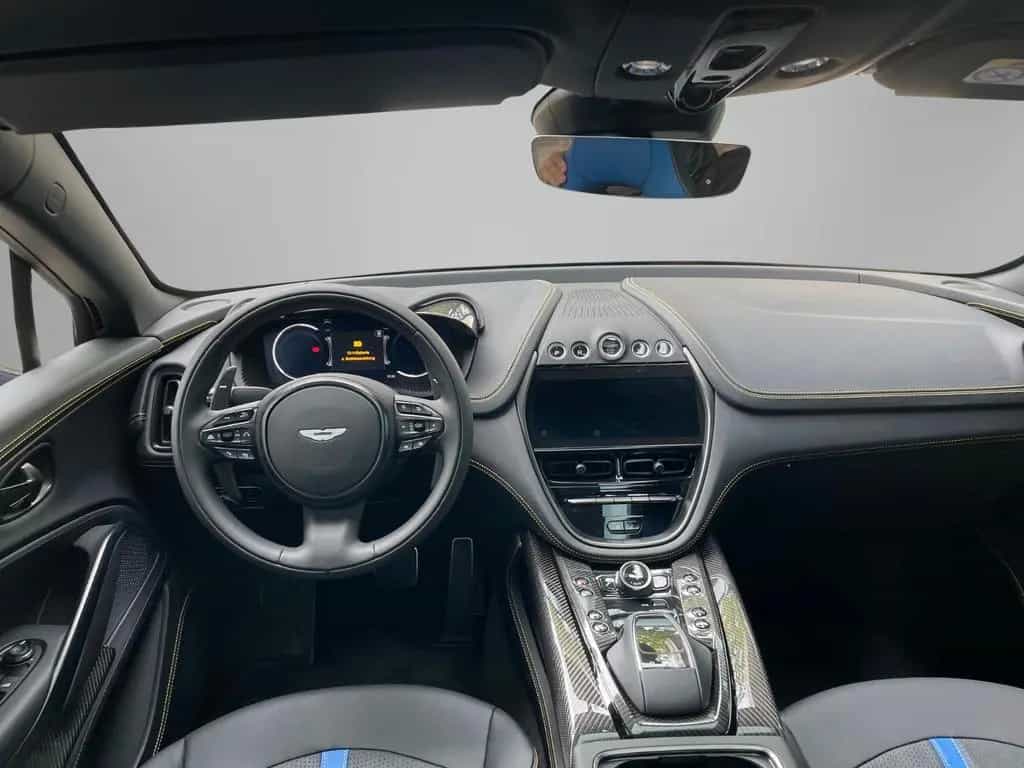 Aston Martin DBX 707 04/2025-photo-11