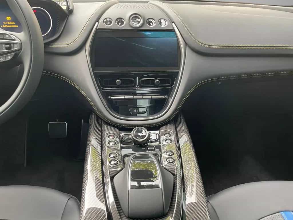 Aston Martin DBX 707 04/2025-photo-12