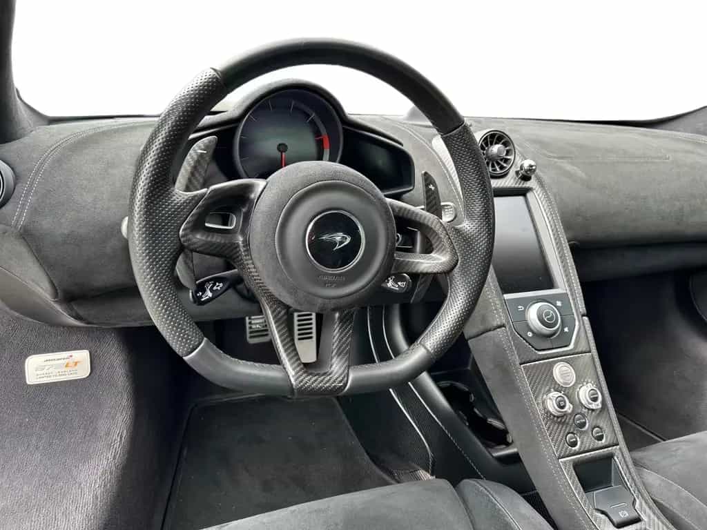 McLaren 675LT *Karbon Exterieur/Interieur Spezial* 05/2016-photo-10
