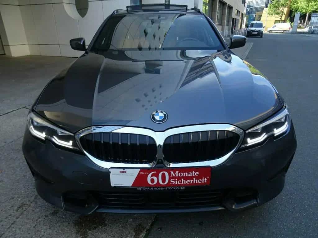 BMW 320 D Sportline Tour,xDrive SAG,AHK,Panorama,ACC 02/2020-photo-10