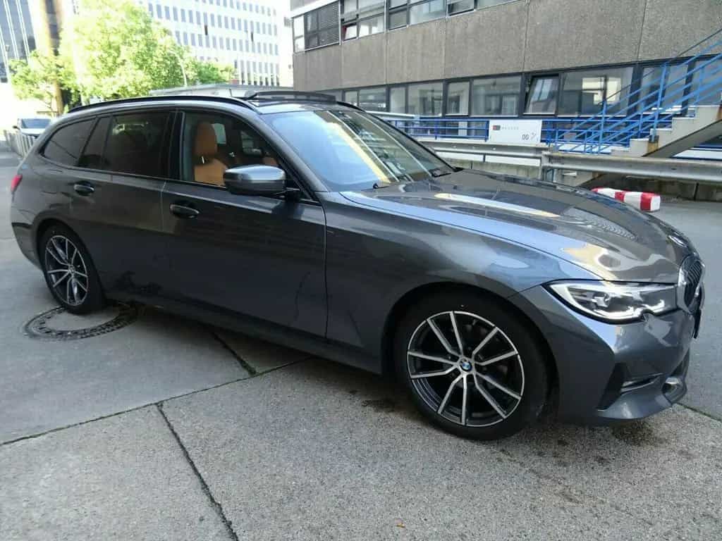 BMW 320 D Sportline Tour,xDrive SAG,AHK,Panorama,ACC 02/2020-photo-11