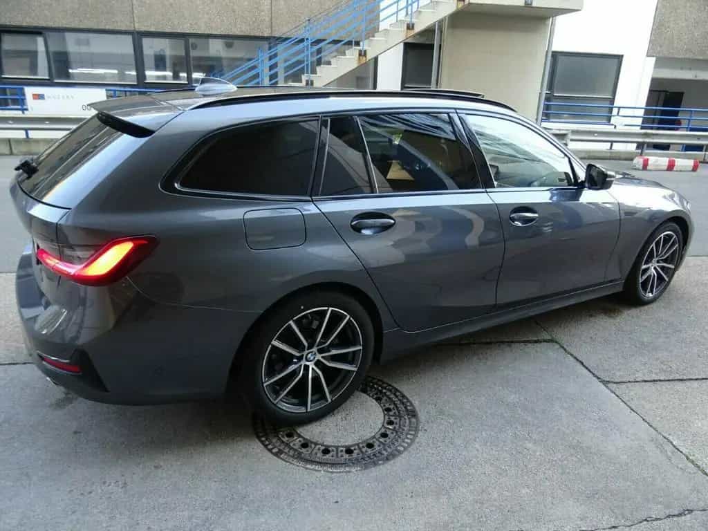 BMW 320 D Sportline Tour,xDrive SAG,AHK,Panorama,ACC 02/2020-photo-12
