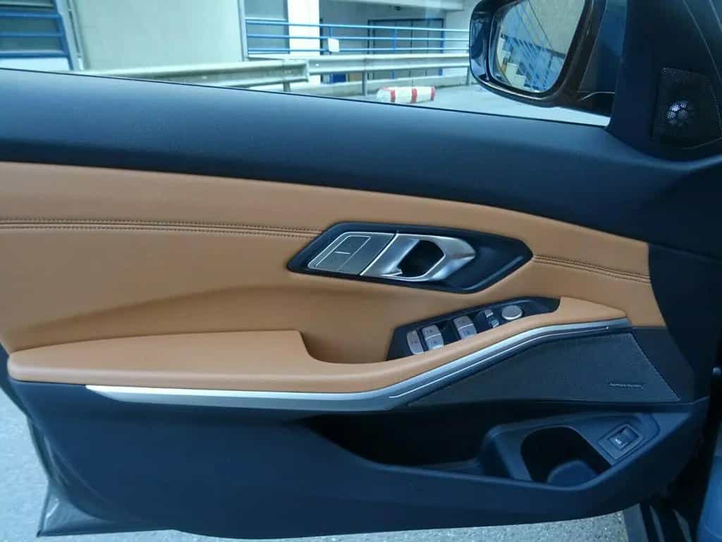 BMW 320 D Sportline Tour,xDrive SAG,AHK,Panorama,ACC 02/2020-photo-22