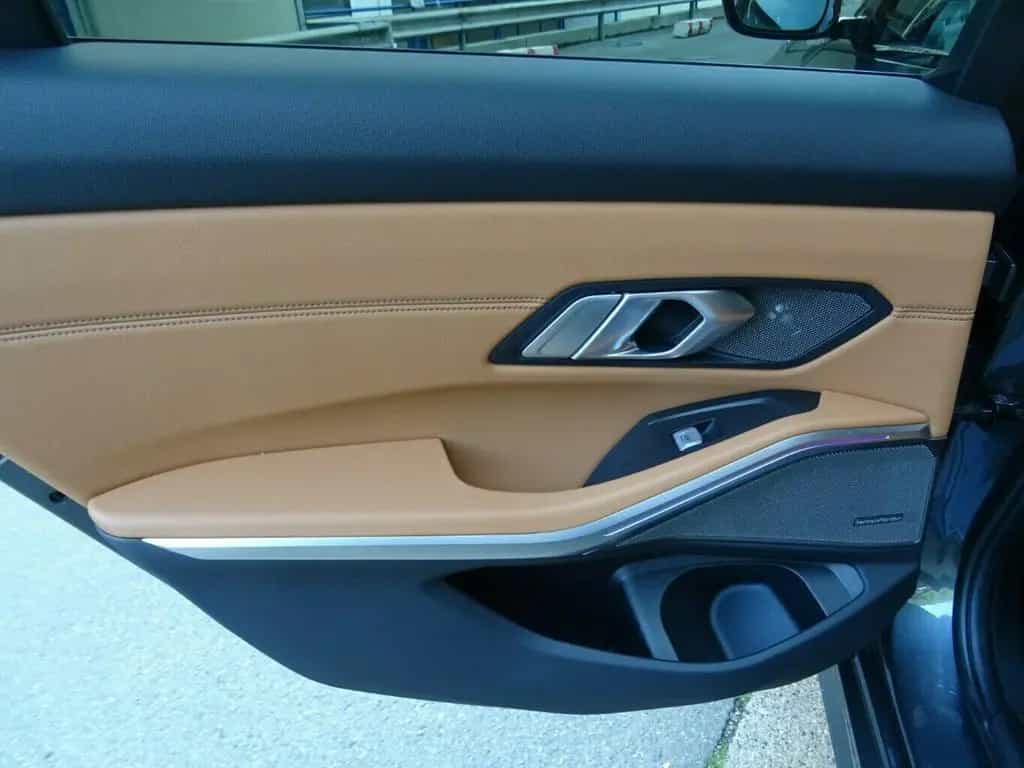 BMW 320 D Sportline Tour,xDrive SAG,AHK,Panorama,ACC 02/2020-photo-23