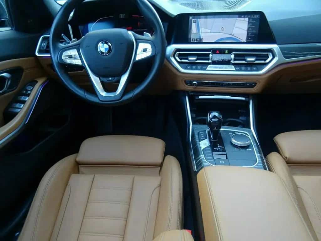 BMW 320 D Sportline Tour,xDrive SAG,AHK,Panorama,ACC 02/2020-photo-3