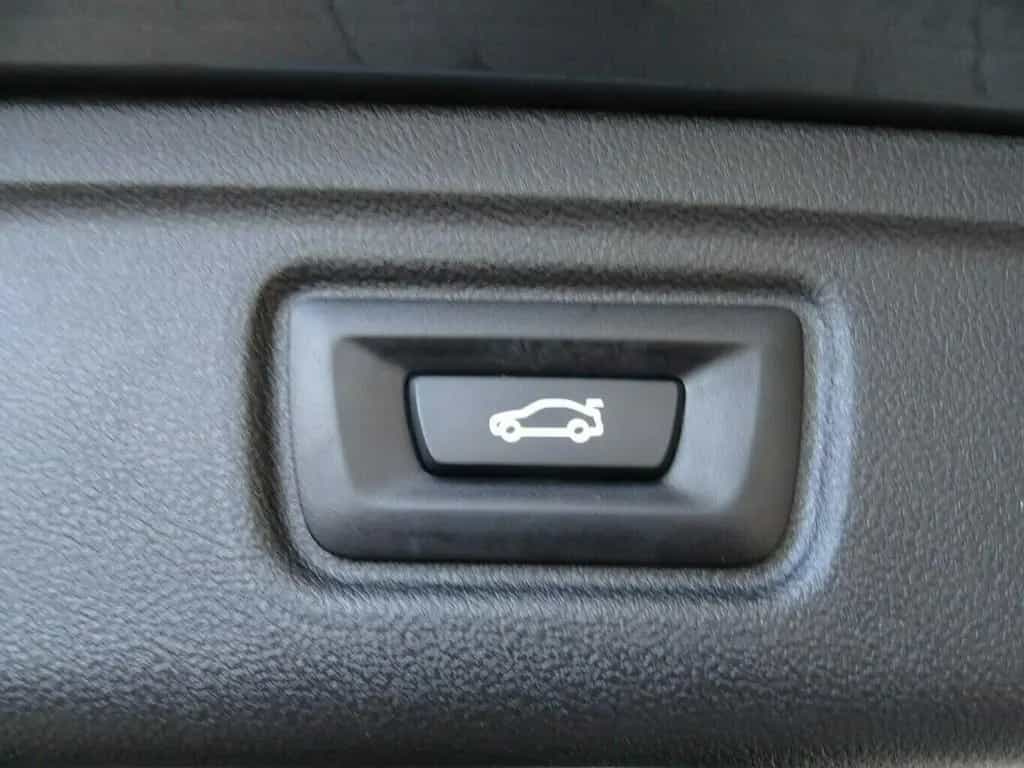 BMW 320 D Sportline Tour,xDrive SAG,AHK,Panorama,ACC 02/2020-photo-9