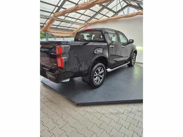 Isuzu D-Max Double Cab 4WD LSE Atm Leder Navi RFK 01/2025-photo-9