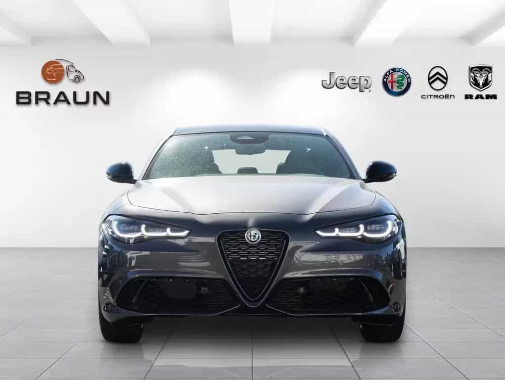 Alfa Romeo Giulia 2.0 Turbo 16V AT8-Q4 Veloce VOLL! 07/2024-photo-1
