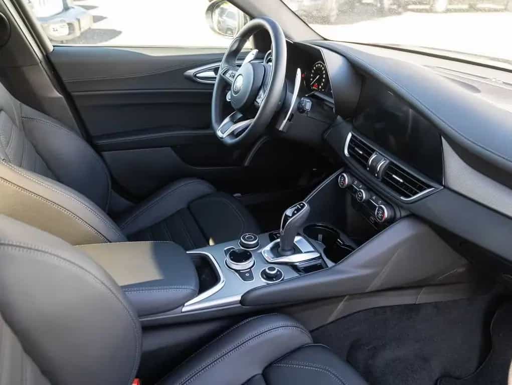 Alfa Romeo Giulia 2.0 Turbo 16V AT8-Q4 Veloce VOLL! 07/2024-photo-18