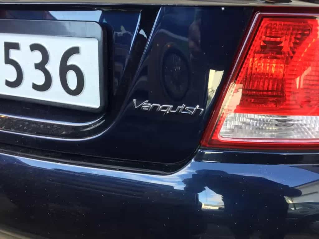 Aston Martin Vanquish V12 4-Seater Change in other Classic cars?! 03/2002-photo-12