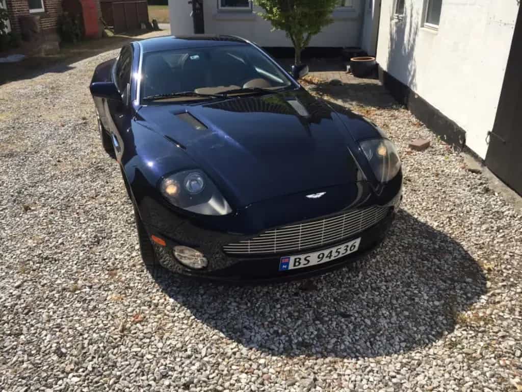 Aston Martin Vanquish V12 4-Seater Change in other Classic cars?! 03/2002-photo-13