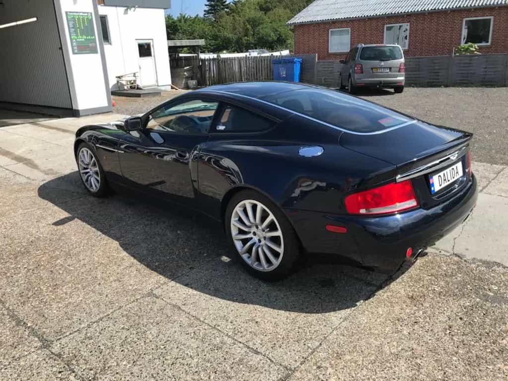 Aston Martin Vanquish V12 4-Seater Change in other Classic cars?! 03/2002-photo-5