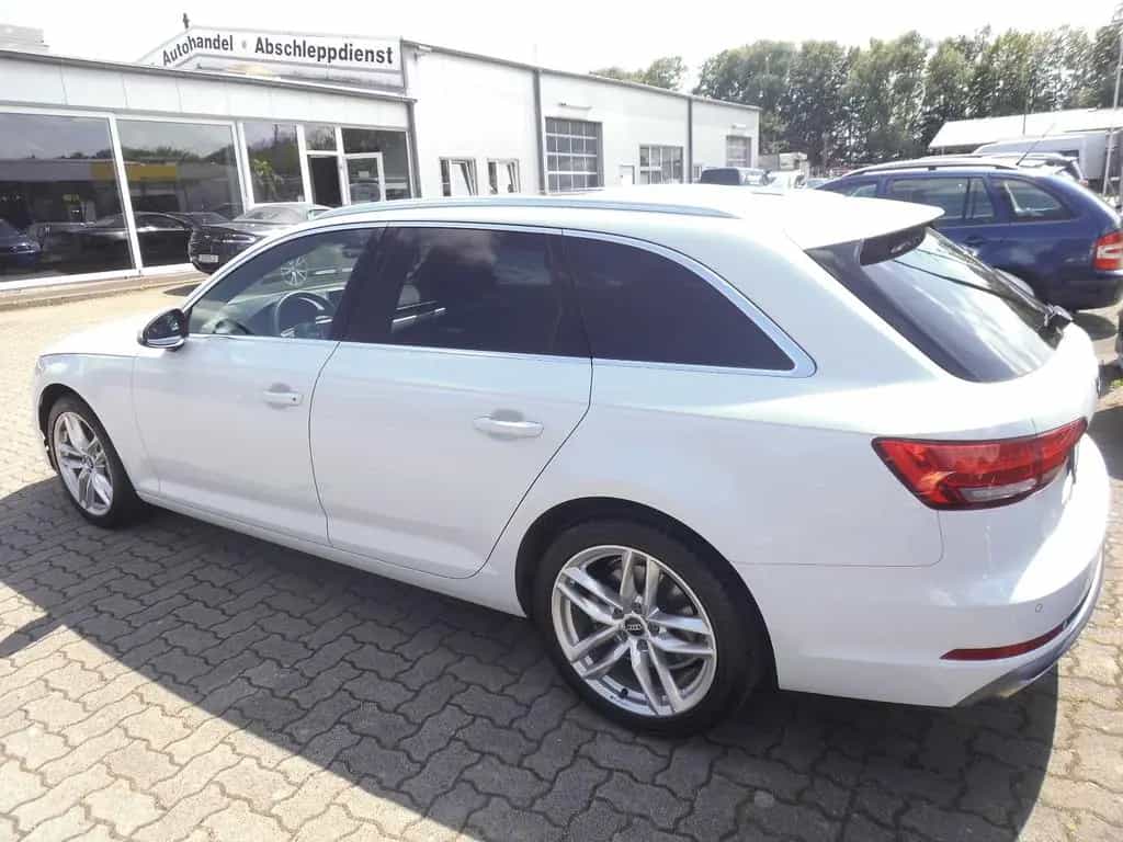 Audi A4 Avant 40 TDI sport S-Tronic Pano/Navi/Xenon 12/2018-photo-4
