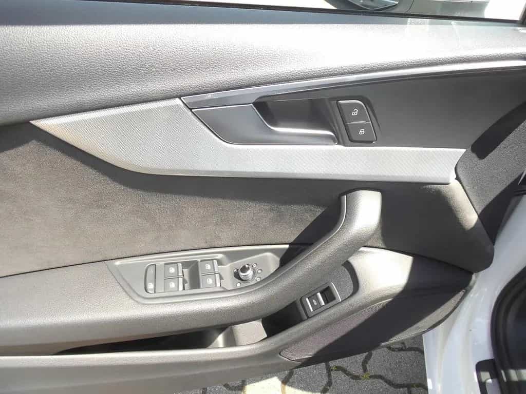 Audi A4 Avant 40 TDI sport S-Tronic Pano/Navi/Xenon 12/2018-photo-9