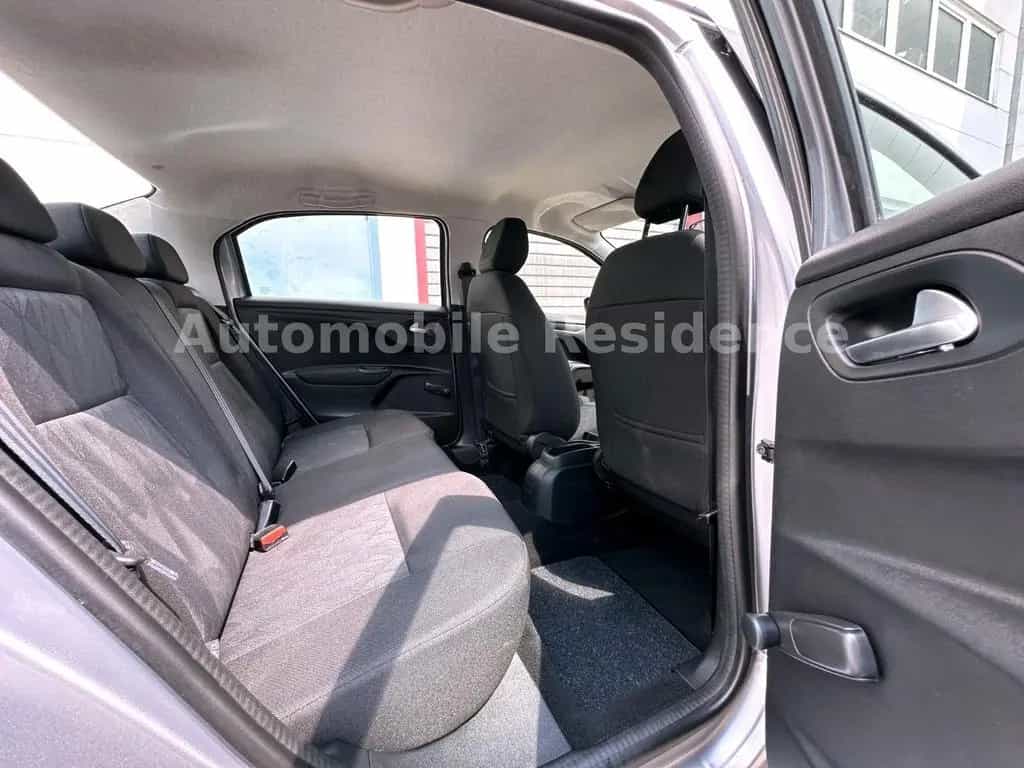 Citroën C-Elysee Selection 1.6 AUT.*SHZ*LMF*LED*TEMP*E-P 06/2018-photo-7