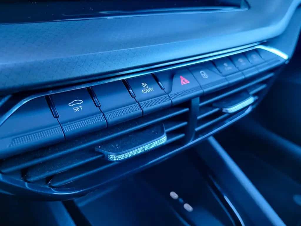 Skoda Octavia Combi Ambition//VIRTUAL TACHO/LED/KLIMA/ 12/2022-photo-17