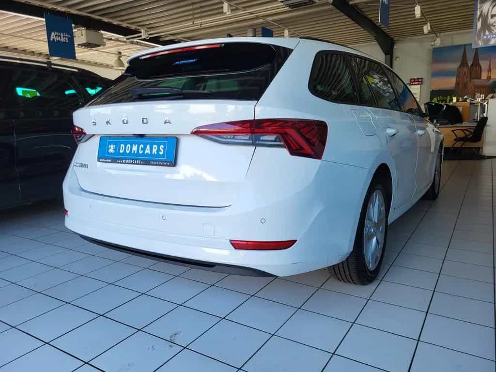 Skoda Octavia Combi Ambition//VIRTUAL TACHO/LED/KLIMA/ 12/2022-photo-4