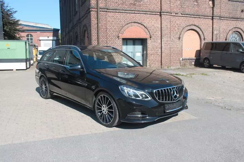 Mercedes-Benz E 350 T BlueTec Avantg.*Aut.*LED*Comand*AHK*19" 04/2016-photo-12