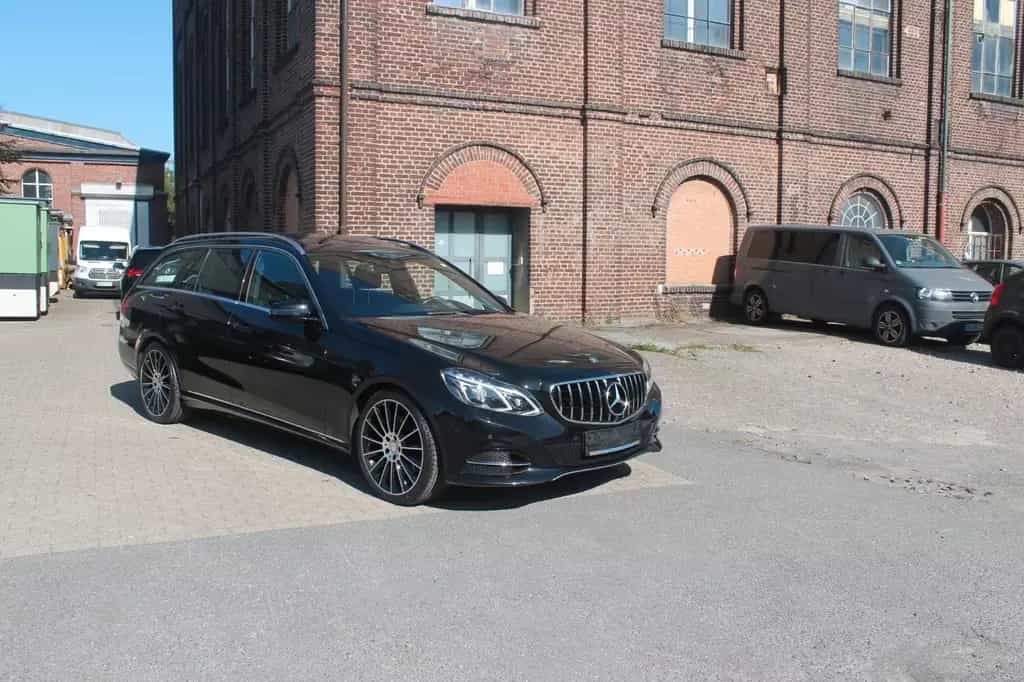 Mercedes-Benz E 350 T BlueTec Avantg.*Aut.*LED*Comand*AHK*19" 04/2016-photo-5