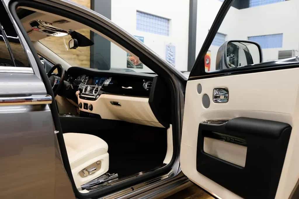 Rolls-Royce Ghost Mansory 01/2013-photo-8