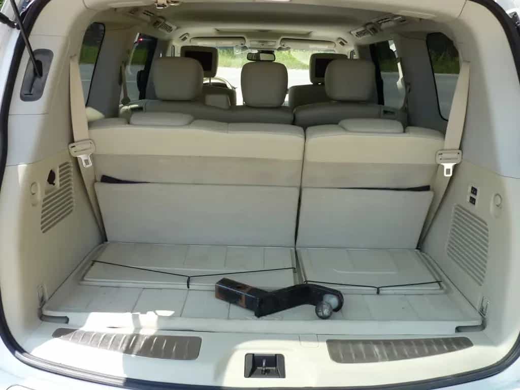 Infiniti QX56 02/2011-photo-13