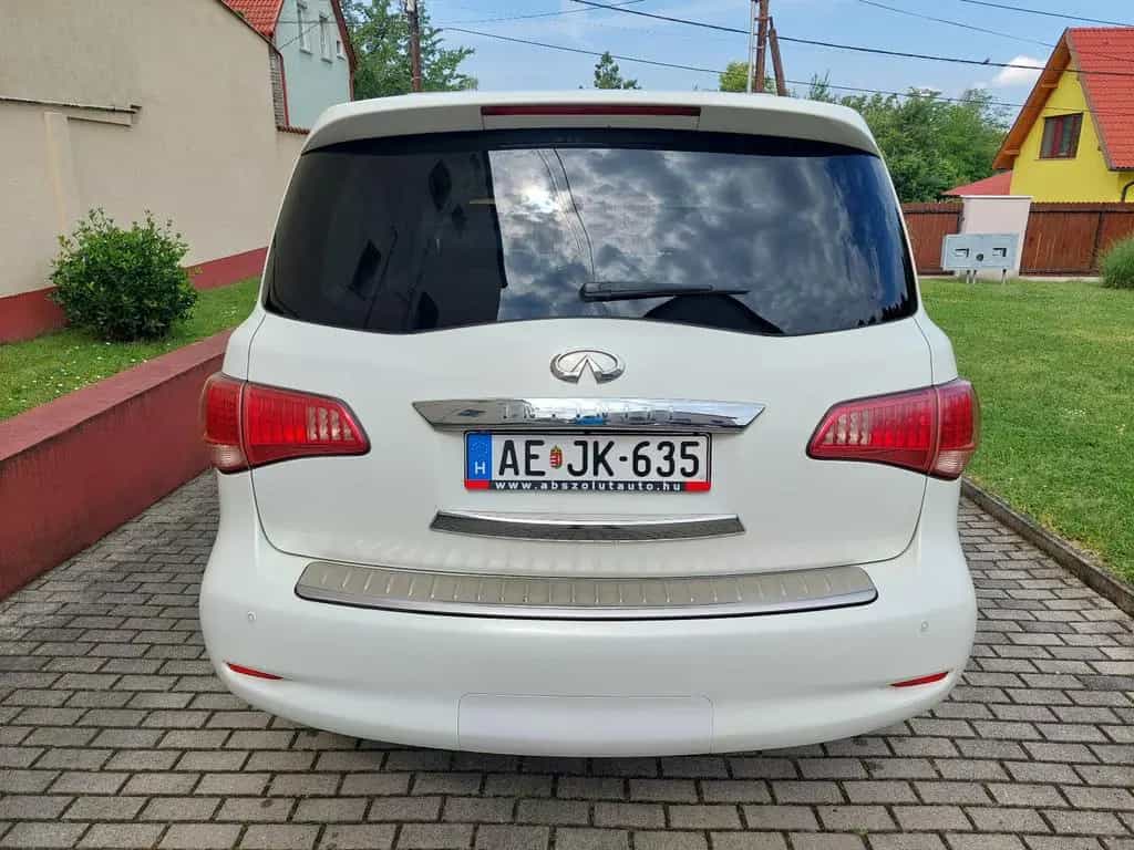 Infiniti QX56 02/2011-photo-4