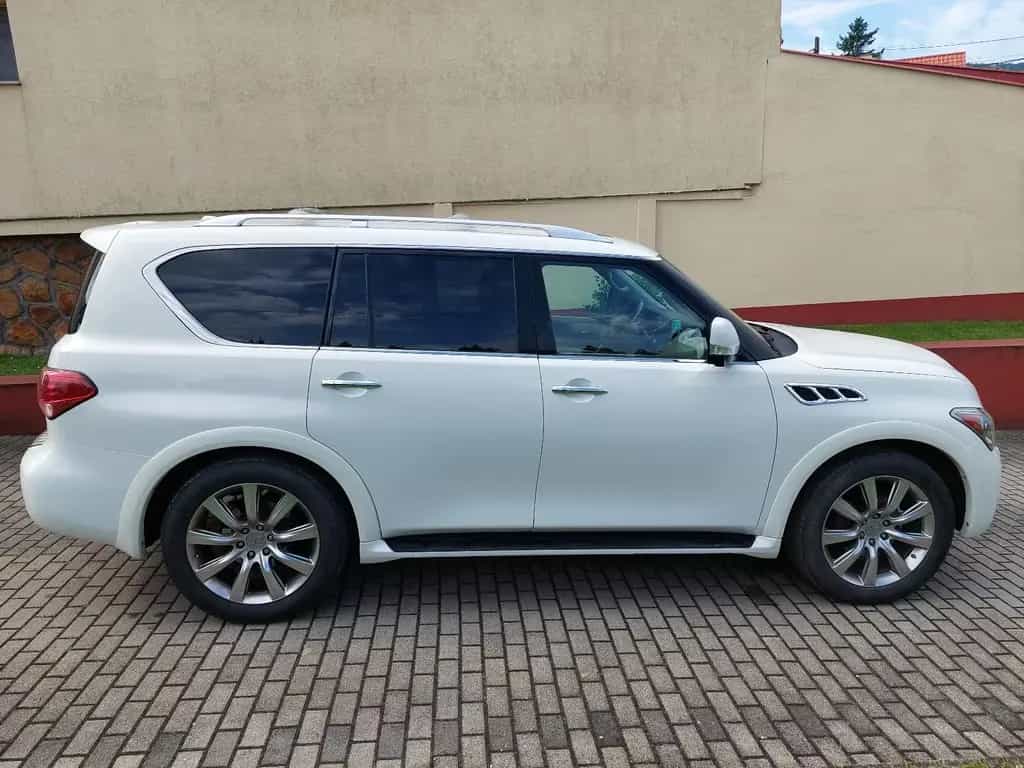 Infiniti QX56 02/2011-photo-6
