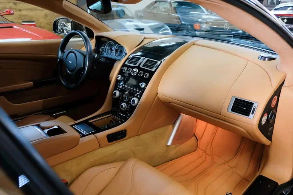 Aston Martin DBS 6.0 V12 1 of 378 01/2012-photo-11